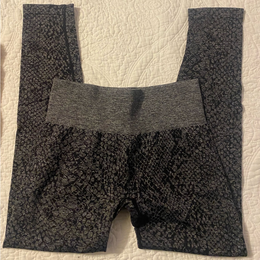Like NEW! Gently used, size Large!